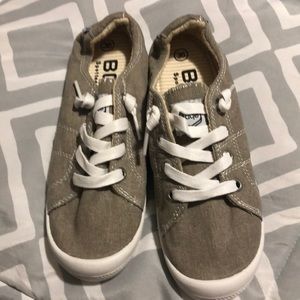 NWOT canvas shoes